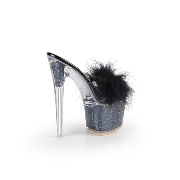 RUPAUL Golden Bulls Heels - Picture 2 of 3